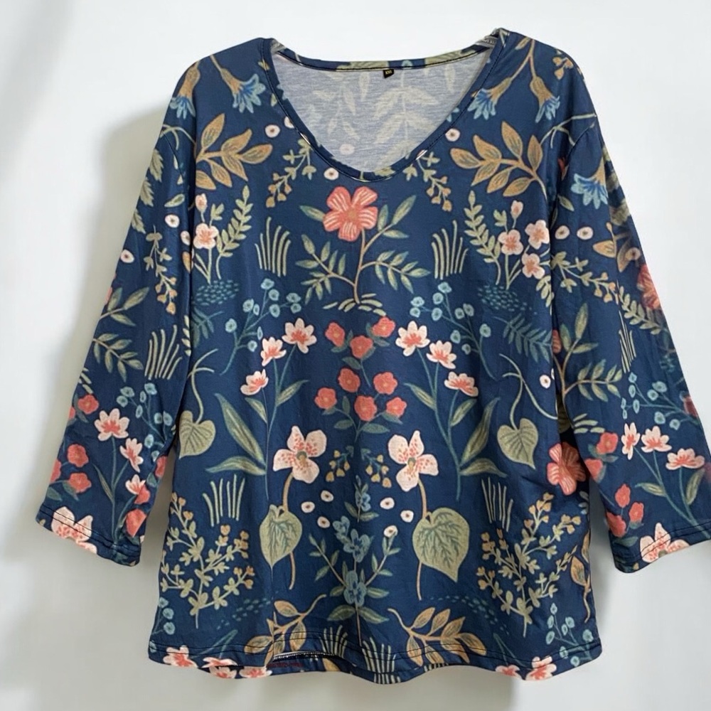 Women’s Floral Print V-neck Shirt XXL